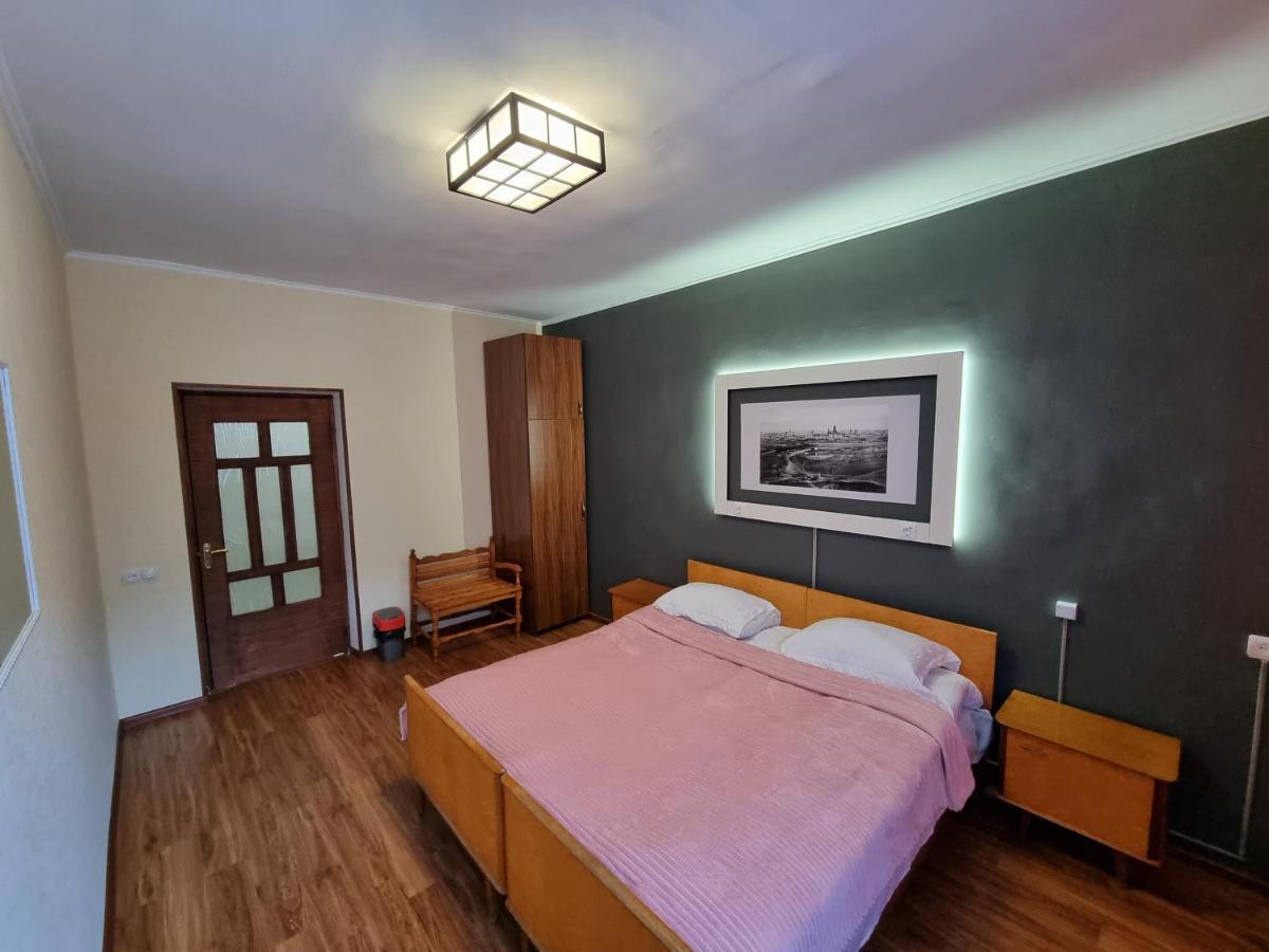 Hrachy Mot Hostel Gyumri Luaran gambar